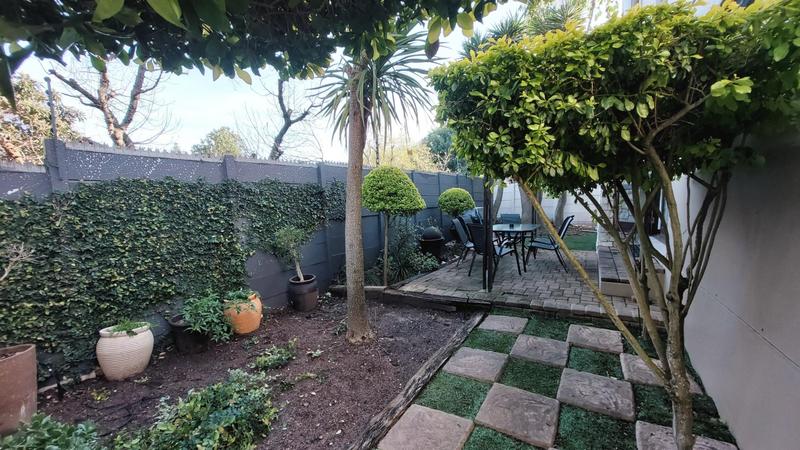 3 Bedroom Property for Sale in Bloemhof Western Cape